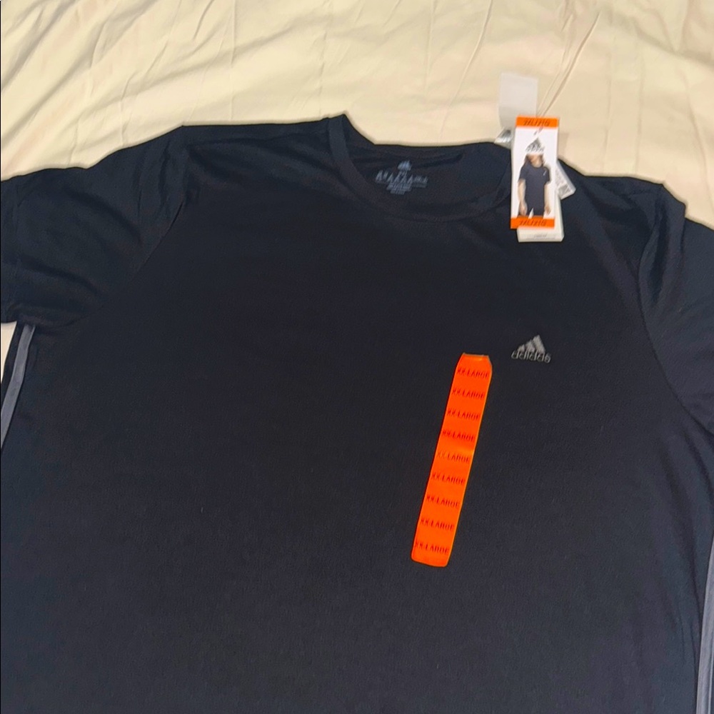 NWT Adidas women  Black T-Shirt Size  XXL
